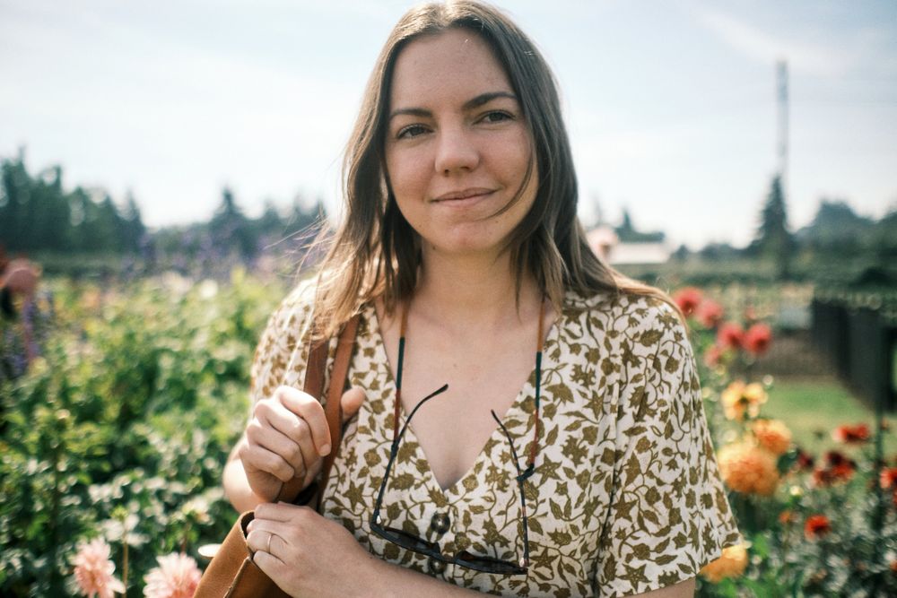 Laurel at the dahlia farm